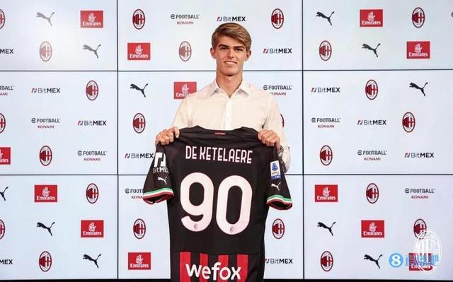 每体：巴萨引援前需先卖人，基耶萨清楚这一情况并在评估其他报价