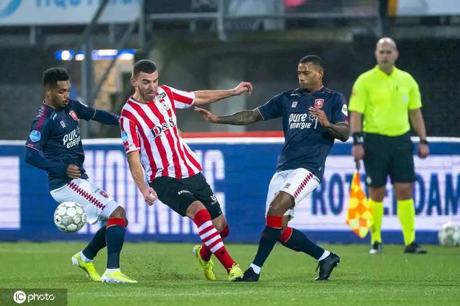 步行者在攻 步行者在攻