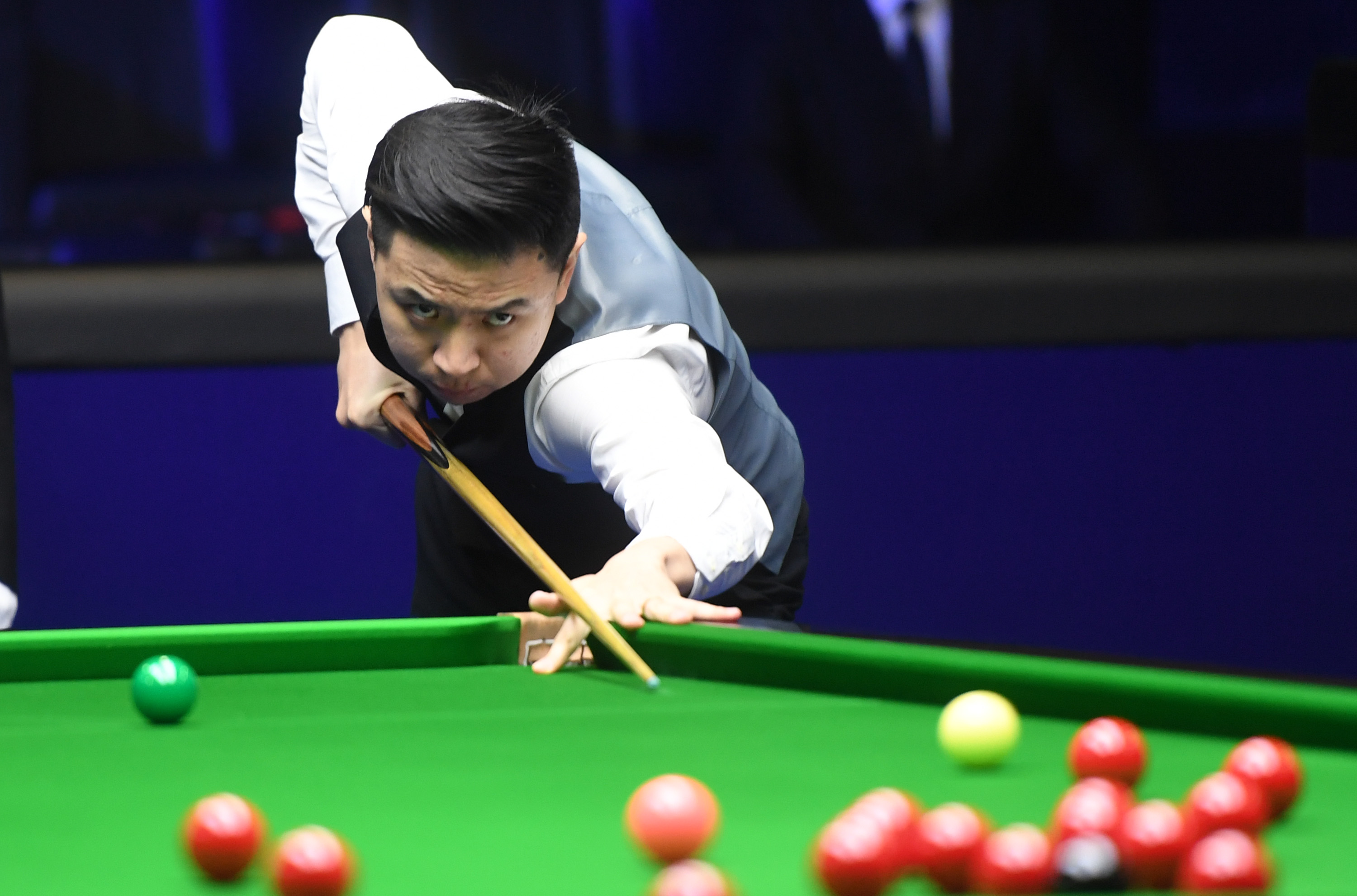 em